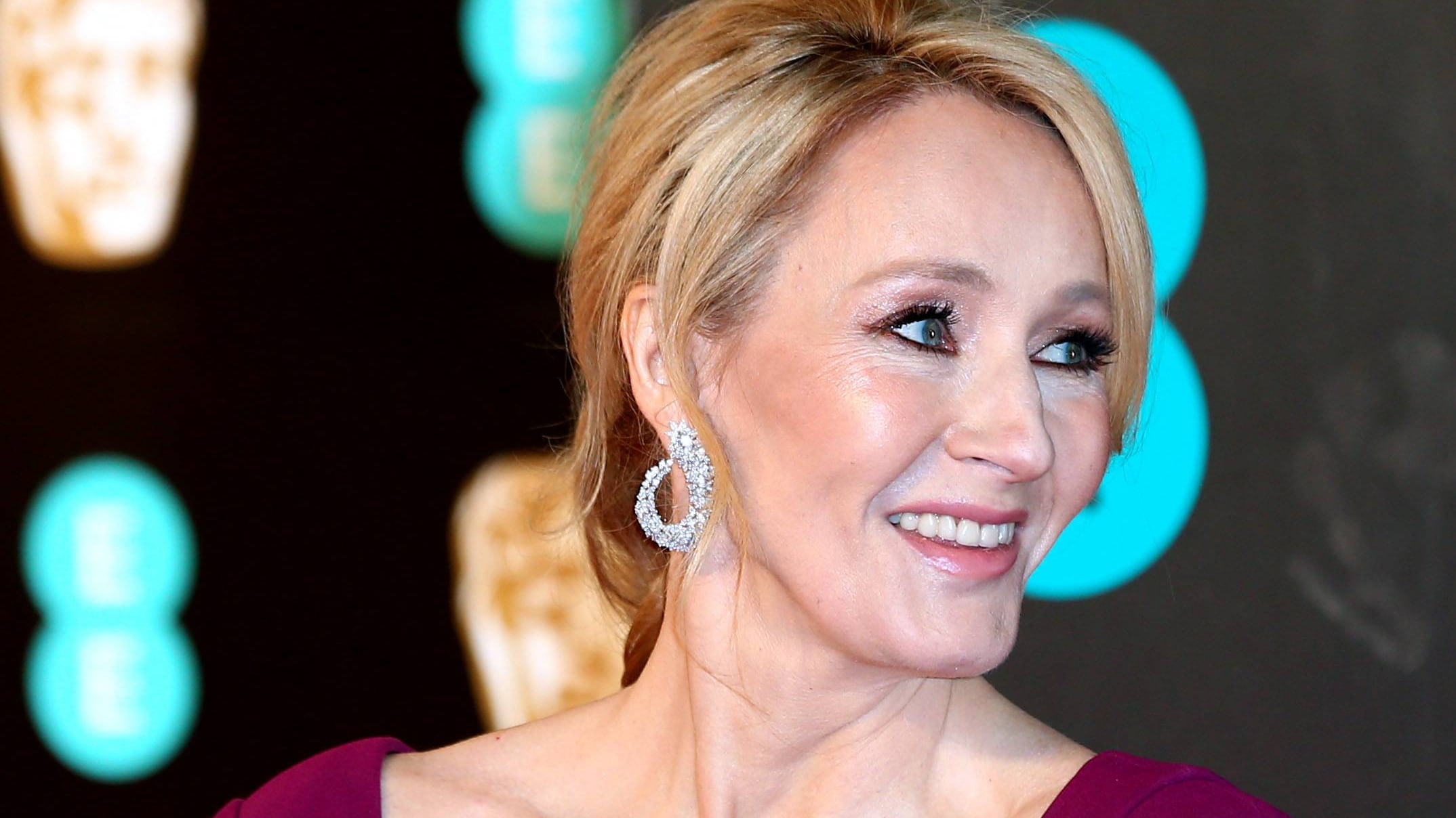 Rowling contro Labour. "Disastro filo-gender"