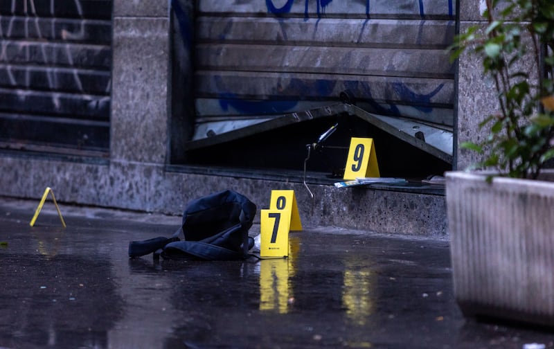 Omicidio di Milano, il bar dove Eros di Zonza è stato accoltellato dopo il furto 9
