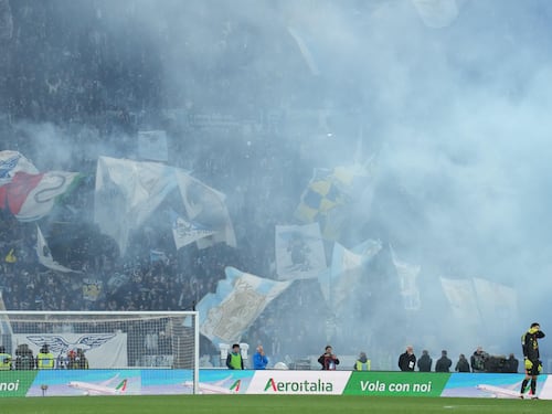 Bombe carta, 13 agenti feriti. E solo poi c'è Lazio-Roma...