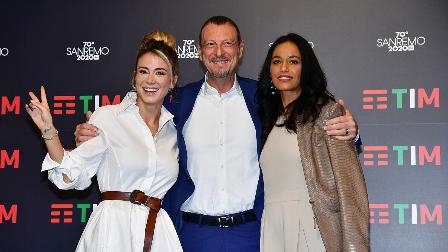 Sanremo, Rula Jebreal devolve metà del suo compenso a una donna stuprata dall'Isis