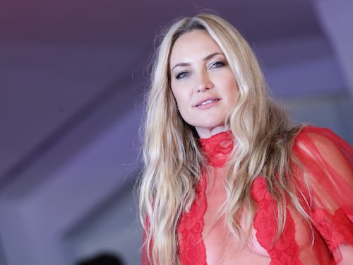 Il "fantasy" di "Mona Lisa" incorona Kate Hudson