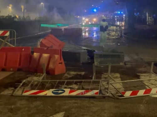 Guerriglia a Udine per la partita Italia-Israele. Due giornalisti feriti alla testa: uno è grave
