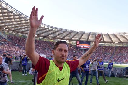 Stadio Olimpico gremito per l'ultima partita di Francesco Totti 2