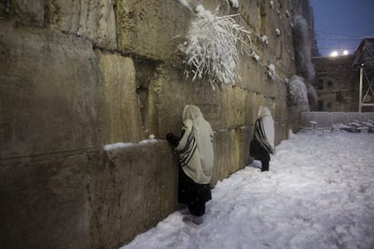Una coltre di neve ricopre Gerusalemme 16