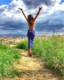 Naike Rivelli, topless "anticlericale" 26
