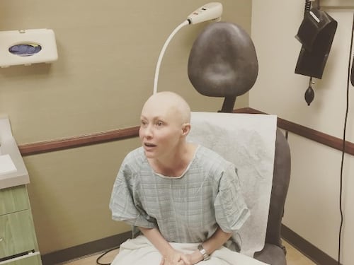 Shannen Doherty sta meglio: le cure contro il cancro fanno effetto