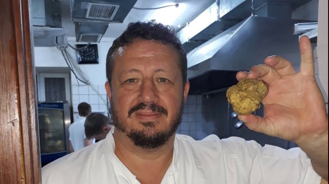 Chef italiano a Kiev: "Situazione orribile. Non scappo e mi unirò all'esercito ucraino"