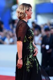 Emma Marrone affascinante a Venezia 4