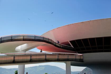 Le "visioni" di Niemeyer 17
