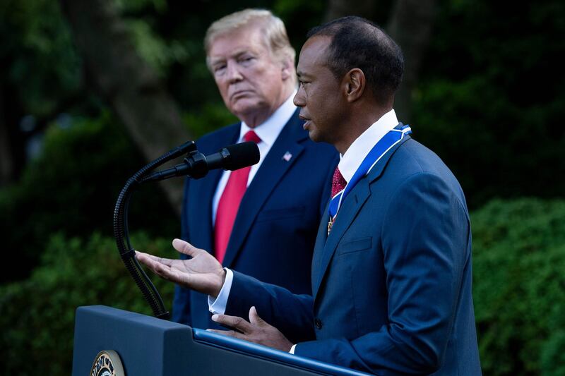 Donald Trump conferisce a Tiger Woods la medaglia presidenziale della Libertà 5