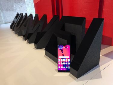 Huawei presenta il nuovo P20 1