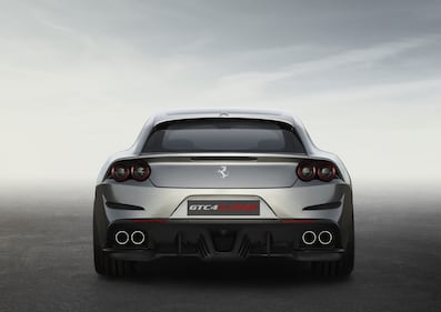 Debutta la Ferrari GTC4: una vettura unica, un mondo nuovo 2