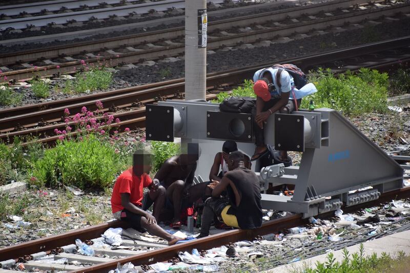 Ventimiglia: ovunque accampamenti di migranti, pure in spiaggia 5