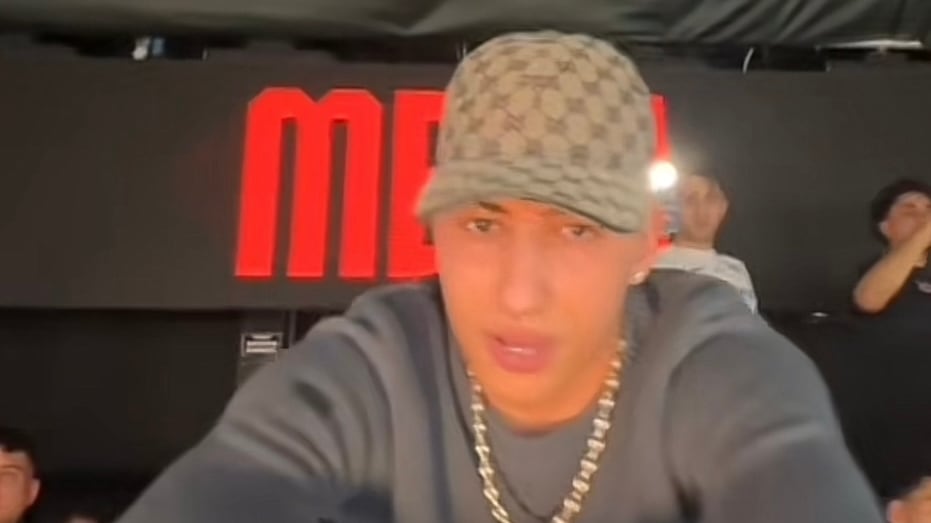 "Pressioni per fare sesso e filmata". Il trapper marocchino Medy Cartier rinviato a giudizio