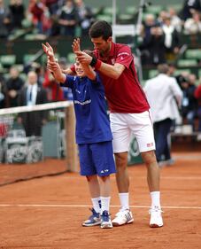 Lo splendido regalo di Djokovic al giovane raccattapalle 1