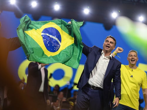 E in Brasile Bolsonaro Jr sfida Lula. Milei sponsor