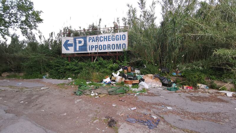 Napoli, l'abbandono di Agnano 2