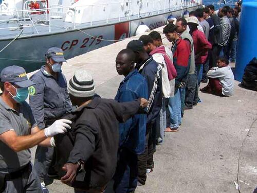 L'Europa (forse) si sveglia: i militari contro i barconi