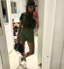 Carolina Marcialis: fisico scolpito su Instagram 14