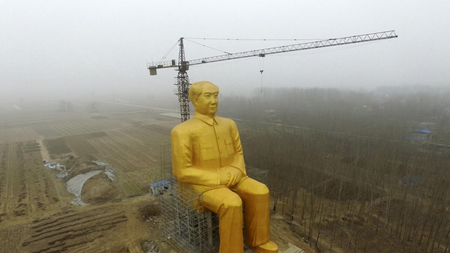 Il mistero della statua di Mao. Demolita o colpita da vandali?
