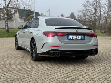 Mercedes Classe E 53 AMG Hybrid: la gallery della super berlina da 612 CV 9