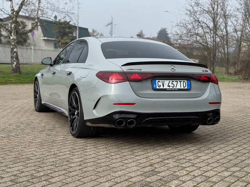 Mercedes Classe E 53 AMG Hybrid: la gallery della super berlina da 612 CV 9