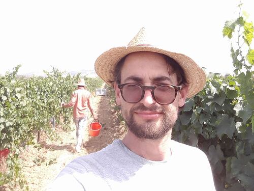 "Dalle coop lavoro ai migranti. E così lo tolgono a noi laureati"