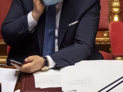 Il post di Conte contro Renzi: "Dietro a quel gruppo c'era la pagina del M5S"