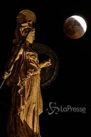 La Luna rossa più lunga del secolo 2