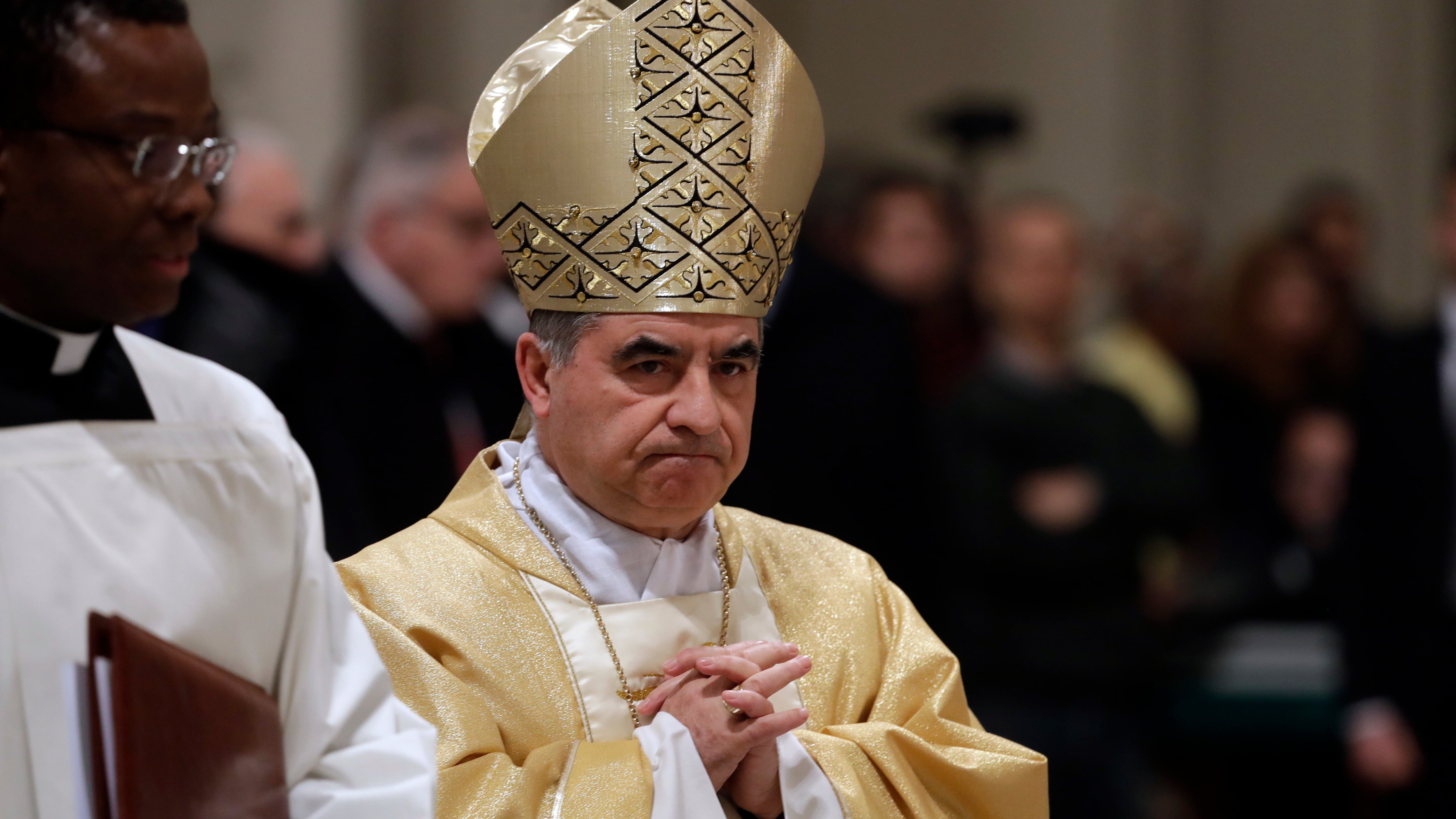 La giustizia vaticana torna a dare ragione a Becciu. "Fu calunniato da Nicola Giampaolo"
