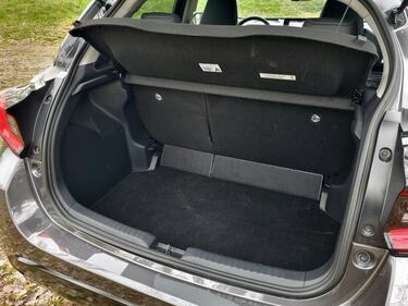 Mazda2 Hybrid prova su strada: guarda le foto 16
