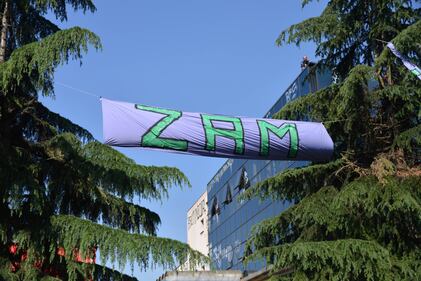 Sgombero del centro sociale ZAM: è guerriglia 8