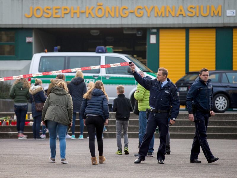 Germania, il dolore per le vittime dello schianto 7