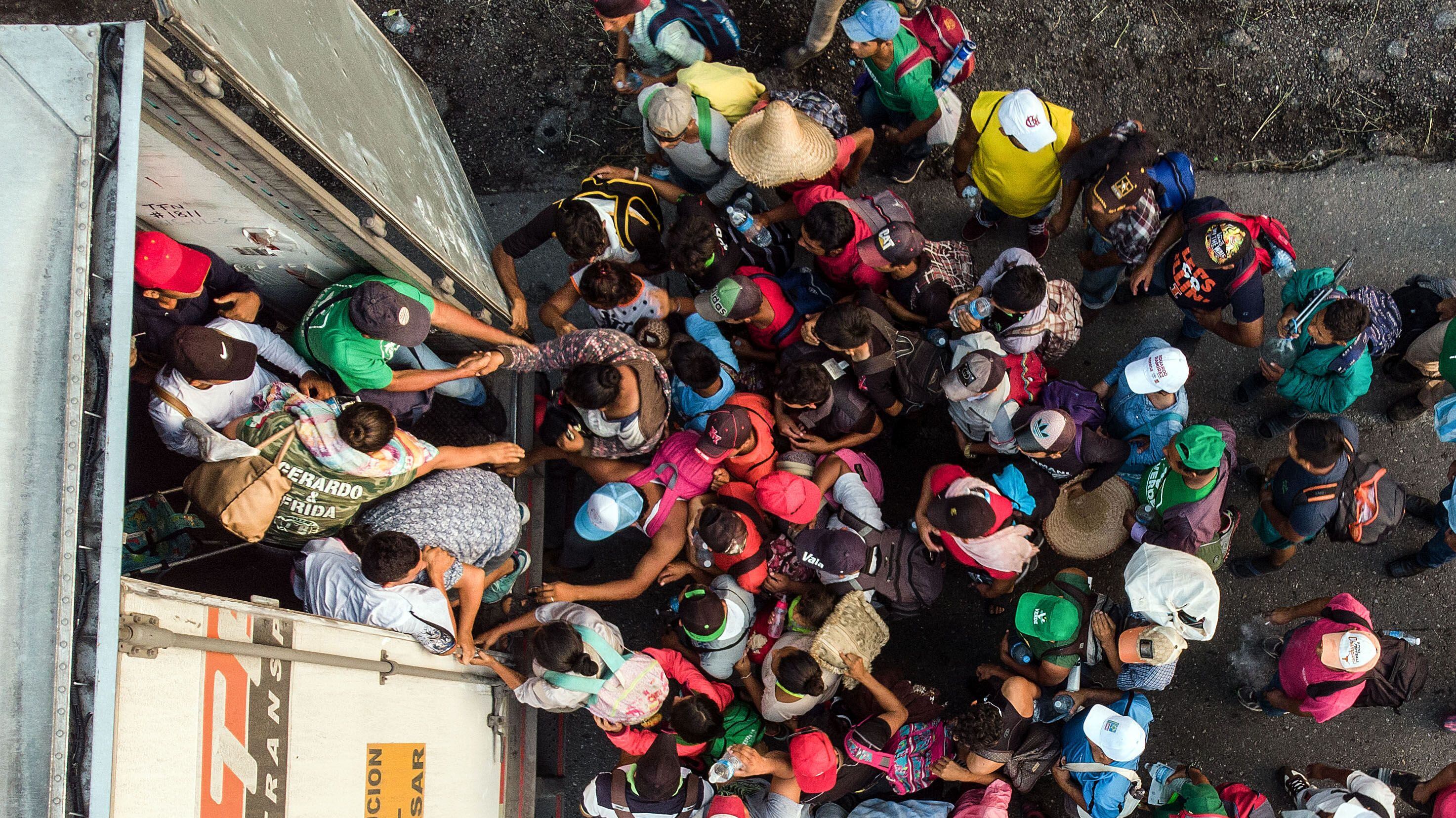 Cancelli aperti di notte: così la onlus Virtus Italia faceva fuggire i migranti
