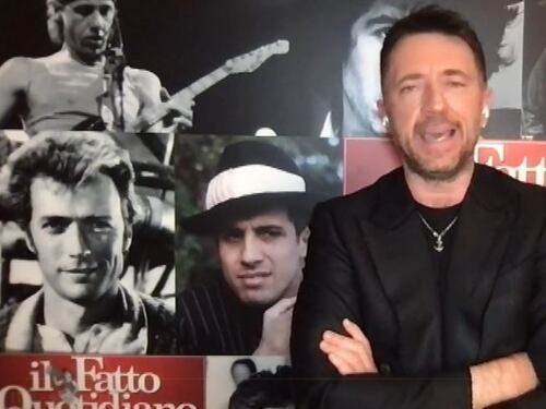 Scanzi insulta ancora: "Salvini porta sfiga"