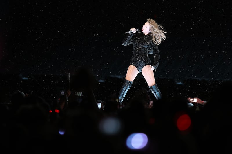 Taylor Swift, sexy a Sidney 4