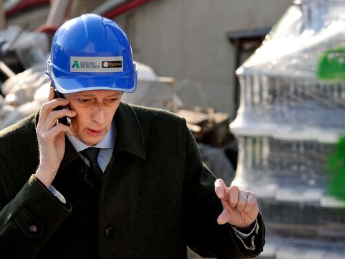 Incarichi (a sua insaputa) al figlio La manager di Fassino nei guai