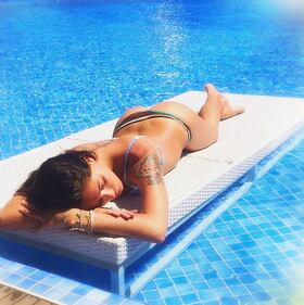 Mare, relax e famiglia per Belen 1