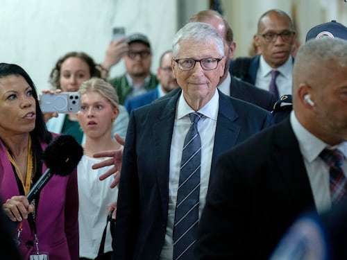 Gates davanti al Congresso per il caso Epstein. "Non dovevo incontrarlo. L'isola? Mai stato"