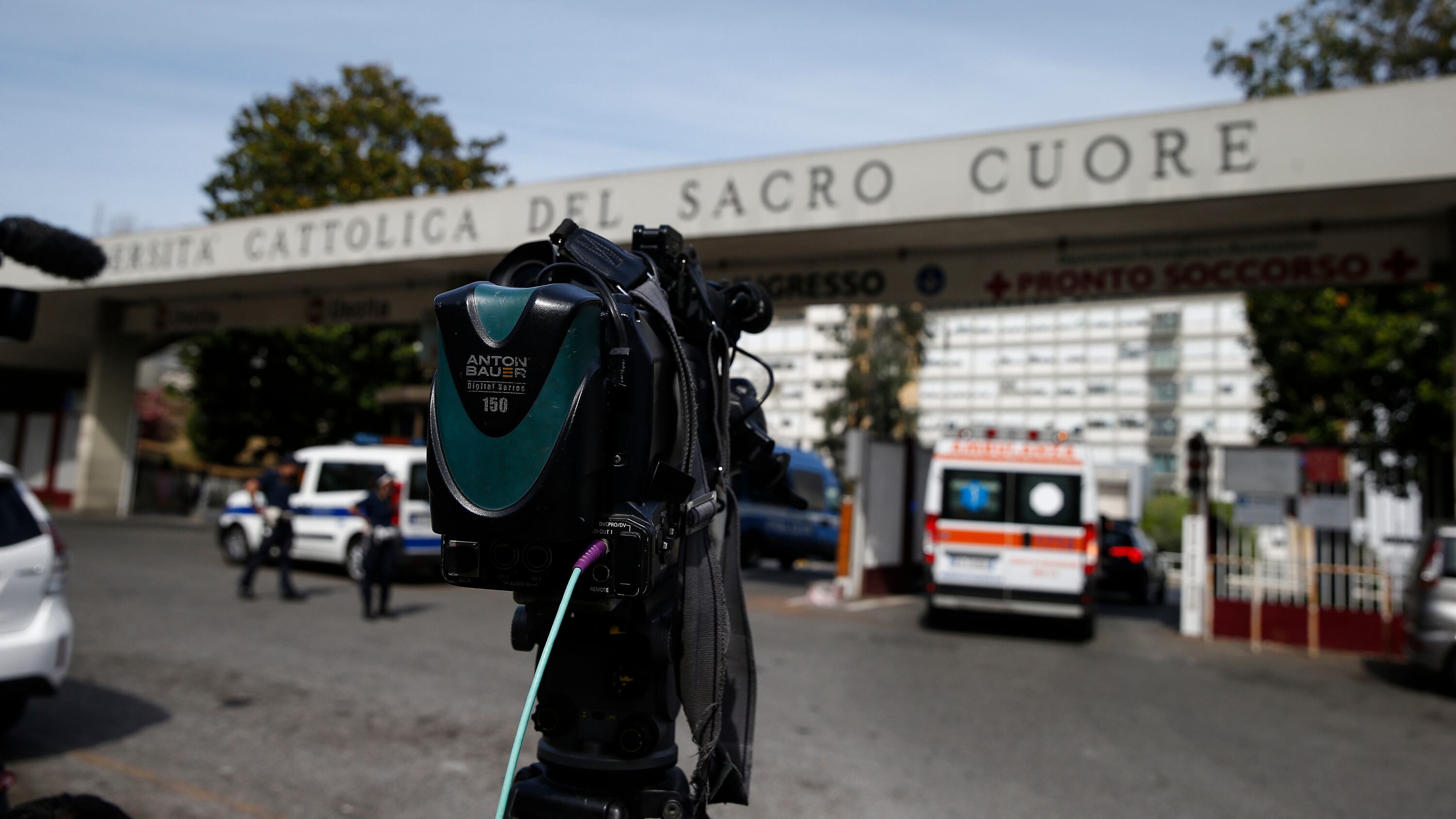 Papa Francesco operato al colon, resterà in ospedale almeno 5 giorni