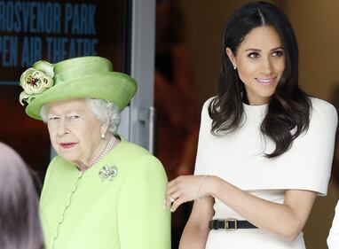 Meghan Markle con la regina nel Chershire 8