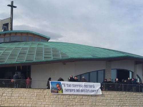 Vasto, il parroco ai funerali di Italo: "Ha perso la città, fermiamo l'odio"