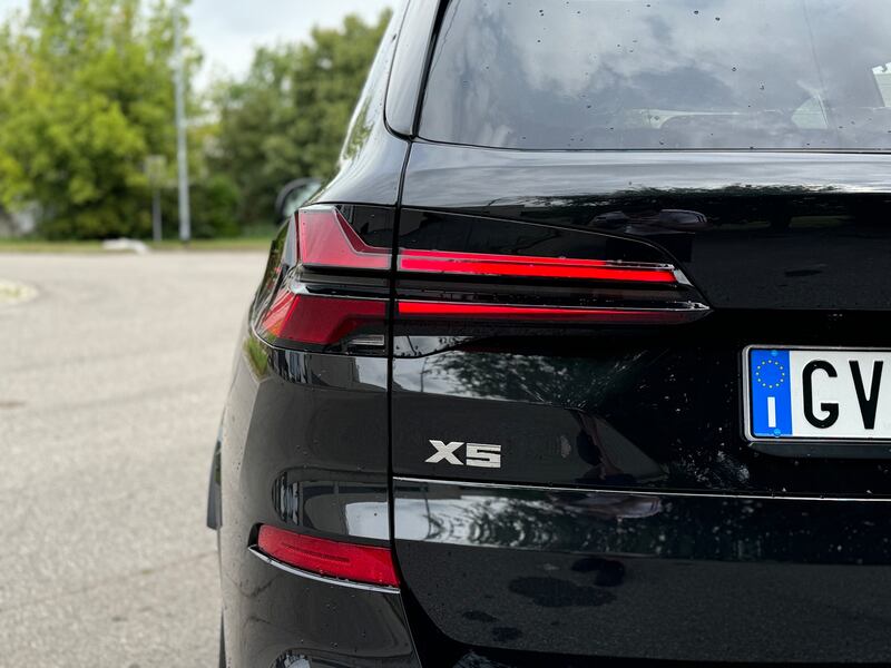 BMW X5 M60i: guarda la gallery del super SUV tedesco da 530 CV 9