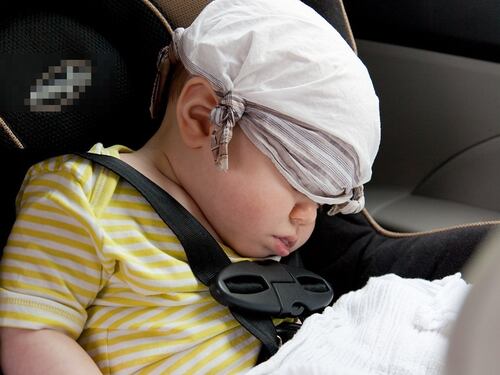 Seggiolino in auto, ecco fino a che età è obbligatorio: cosa dice la legge