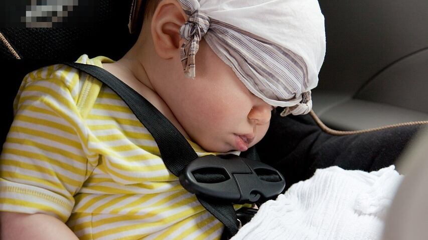 Seggiolino in auto, ecco fino a che età è obbligatorio: cosa dice la legge