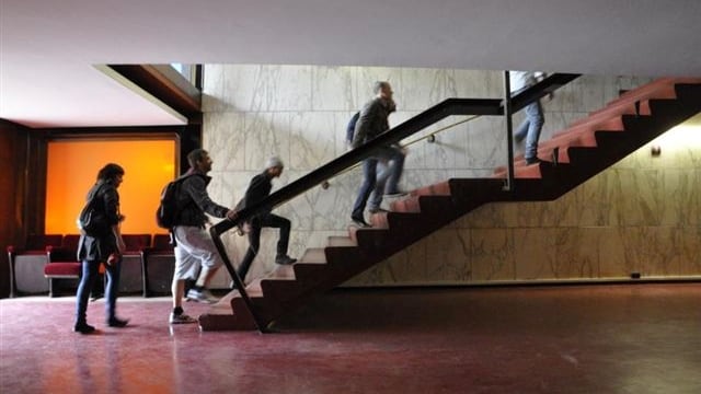 Il caso Macao, Sala "ostaggio" degli autonomi