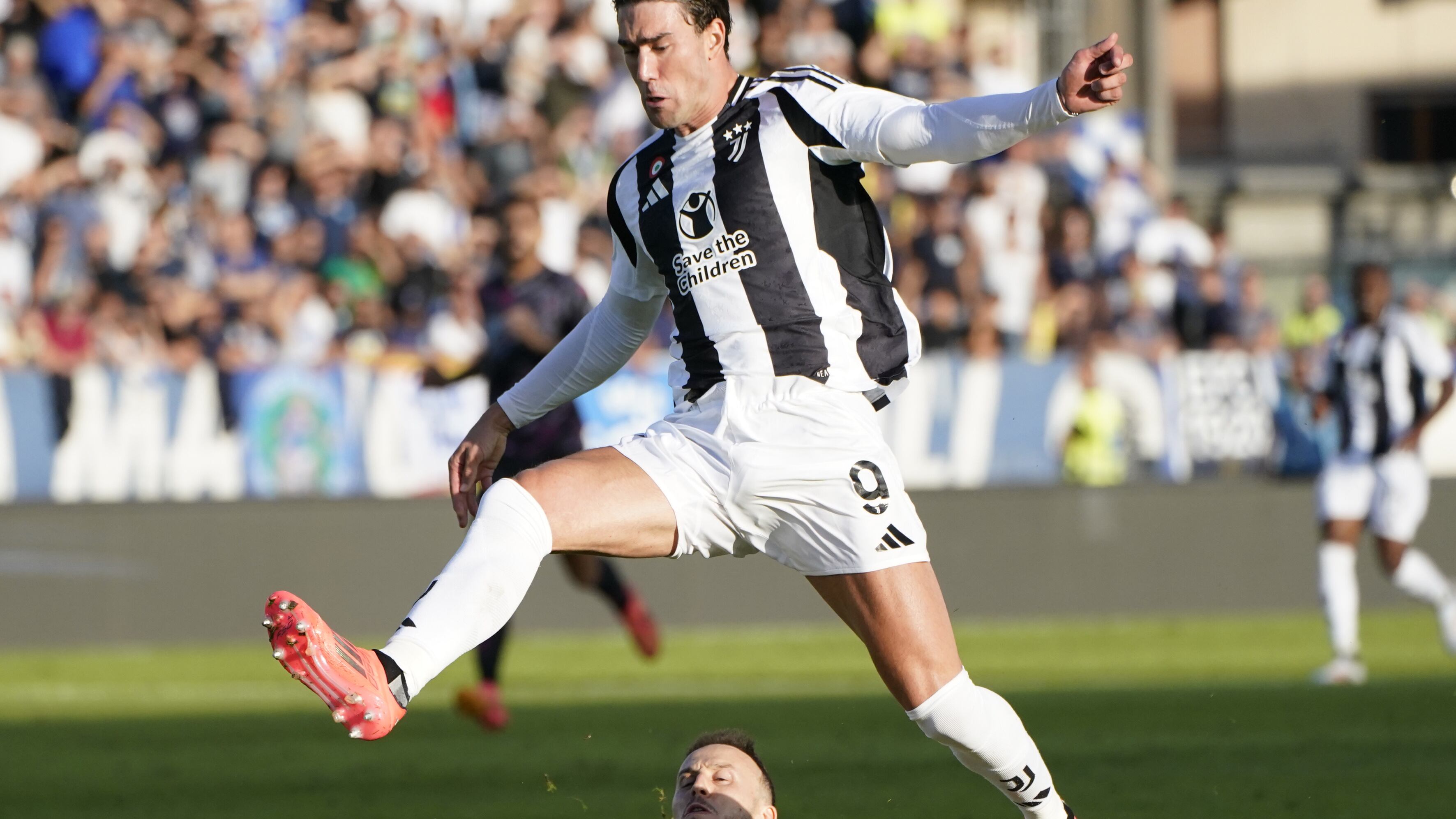 Anche Vlahovic dalla panchina. È sotto esame, Motta vuole di più