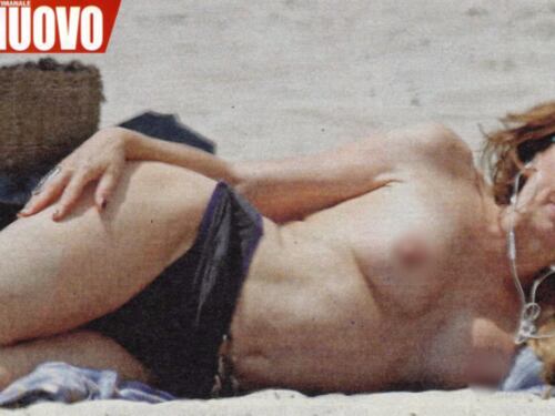 Sexy Express: dalla California a Formentera, gli scatti delle star più hot del giorno