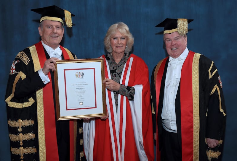 Camilla Parker Bowles, dottorato honoris causa 5