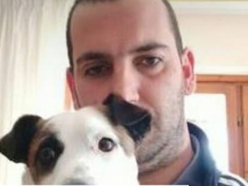 La coca e la lancia di legno: la furia su mamma e vicina